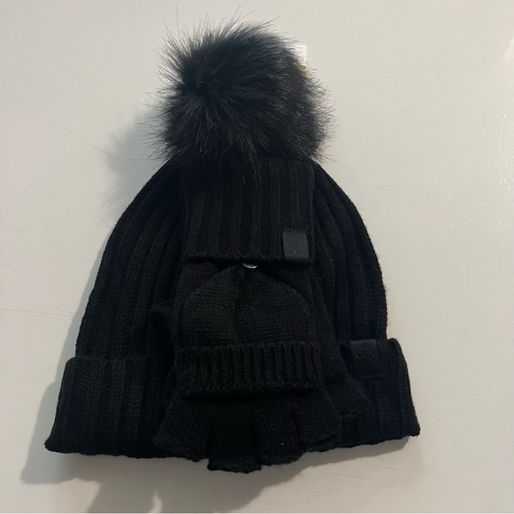 Calvin Klein Pom pom hat and flip-top gloves - Picture 2 of 6